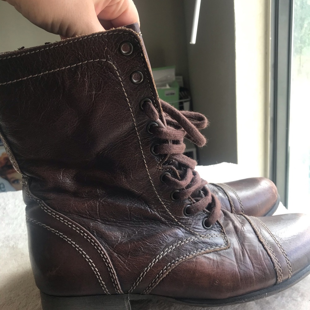 Steve Madden Brown combat boots